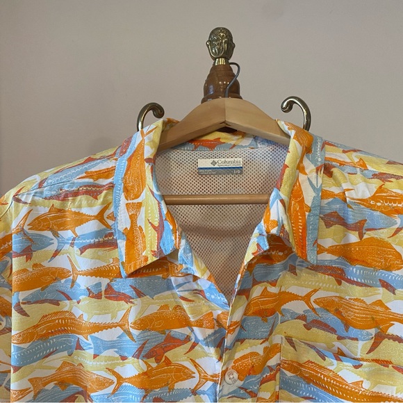 MEN’s LARGE COLUMBIA HAWAIIAN ALOHA PFG BUTTON DOWN SHIRT; SPORTFISHING PRINT; - Picture 2 of 7